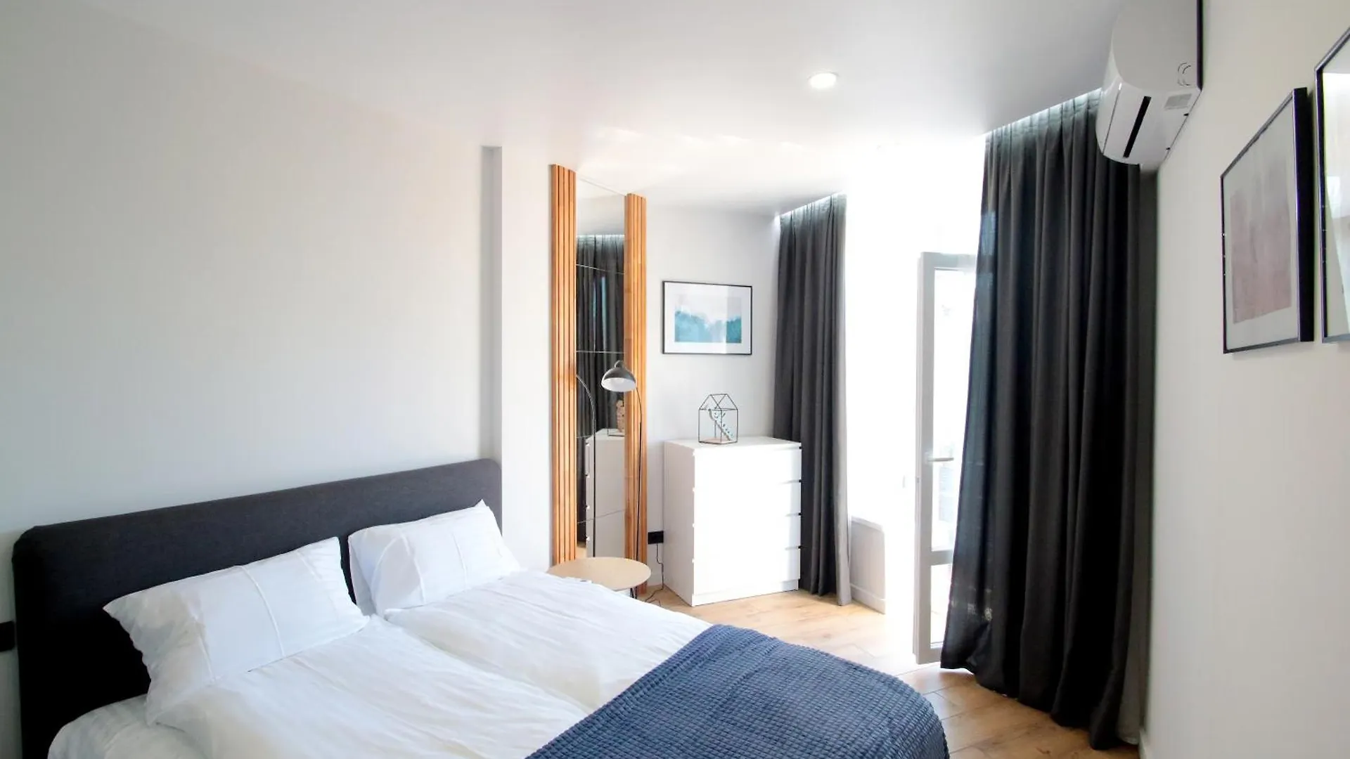 Apartments Old City 리비프