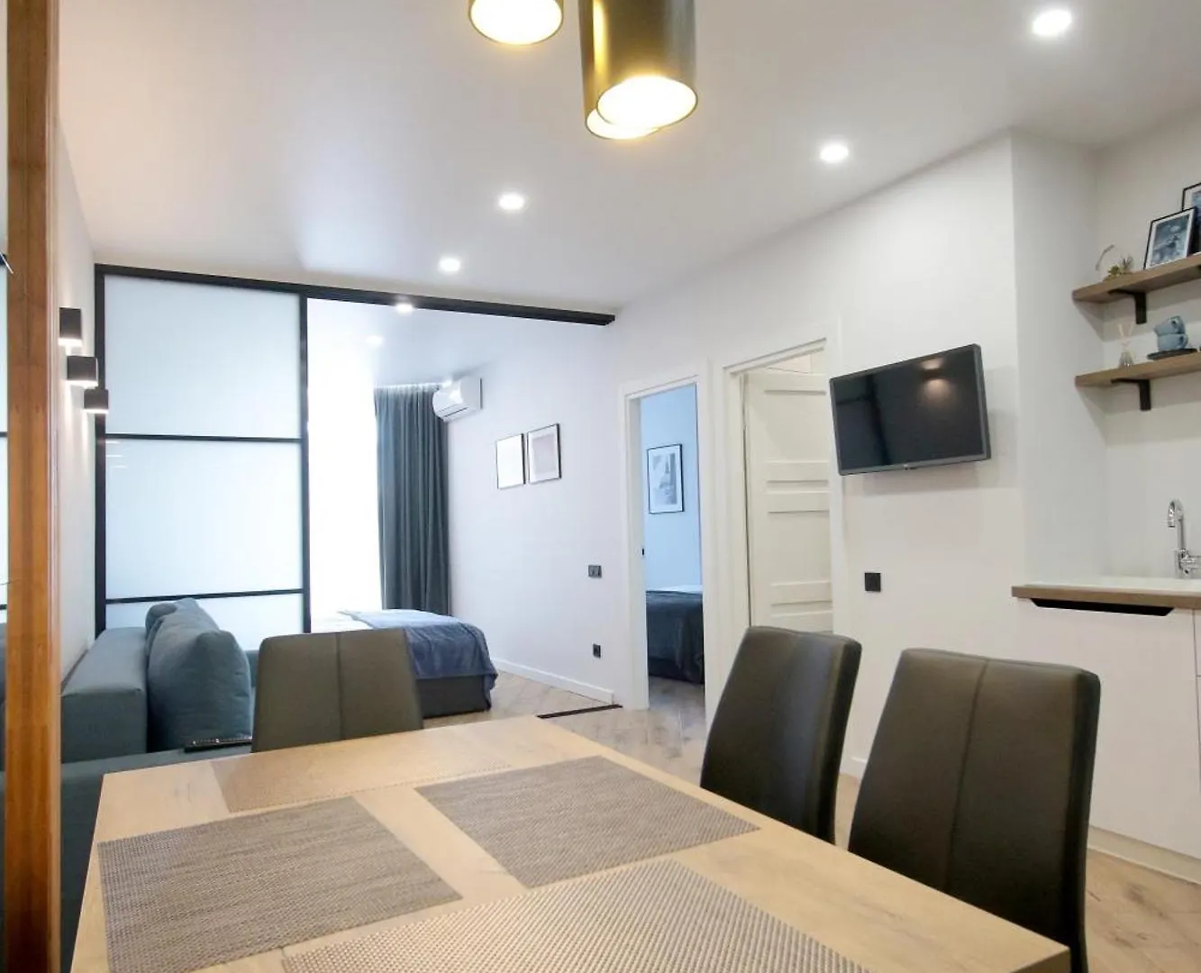 Apartments Old City 리비프