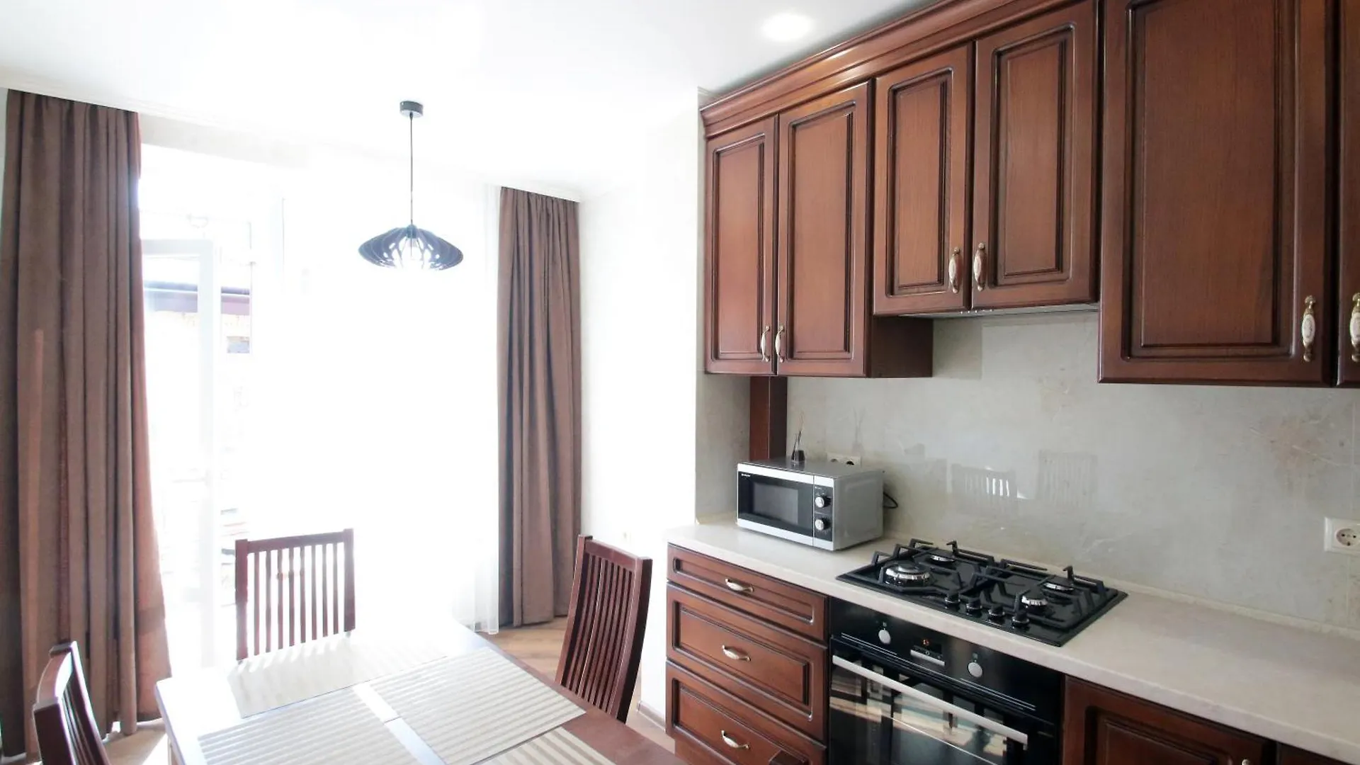 Apartments Old City 리비프 0*,
